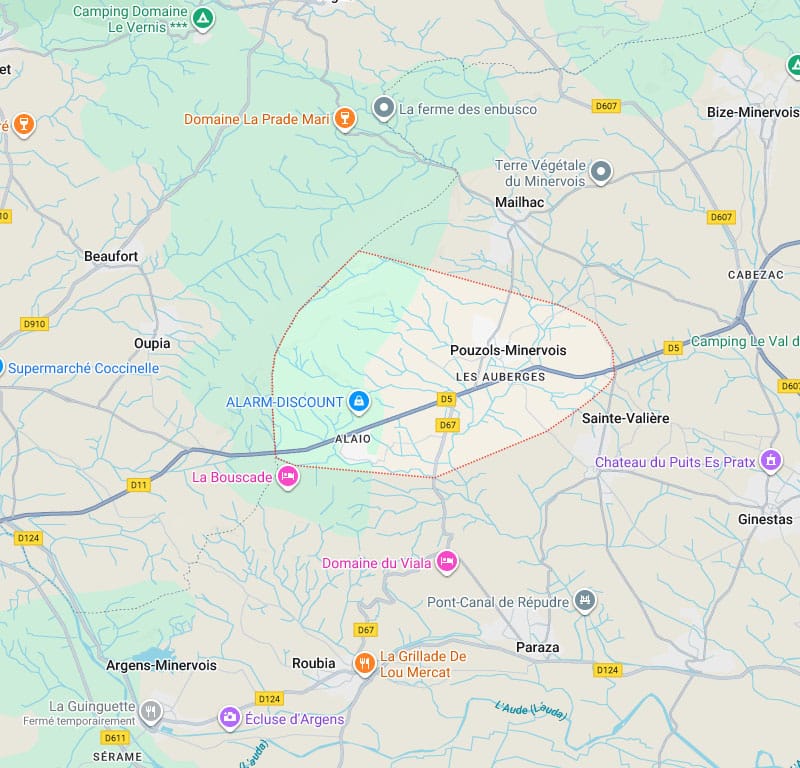 Carte routière autour de Pouzols-Minervois et Les Auberges, montrant Oupia, Mailhac, Sainte-Valière, La Bouscade et des routes D5, D67, D11.